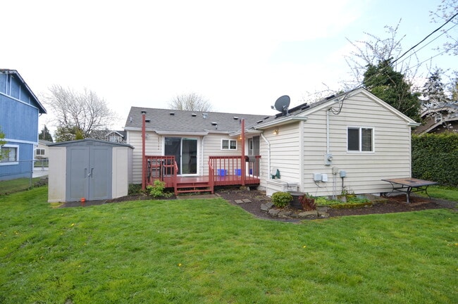 Building Photo - Fully Renovated Tacoma Home with Massive New Deck & Modern Upgrades