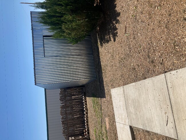 Building Photo - 4201 W Cemetery Rd