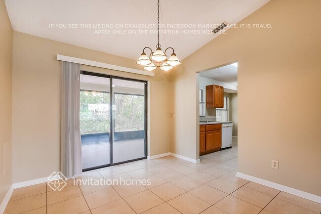 Building Photo - 2231 E Annapolis Dr