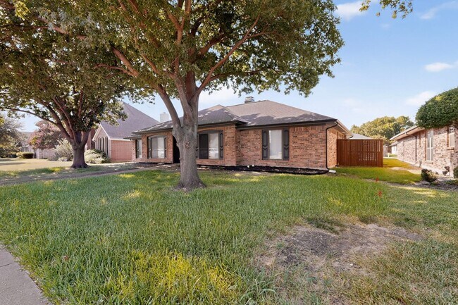 Foto del edificio - Renovated Home In the Coveted Allen ISD