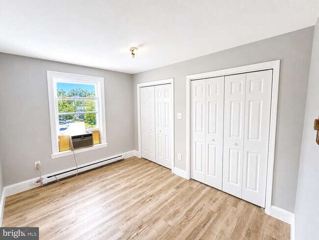 Foto del edificio - 4601 Strauss Ave
