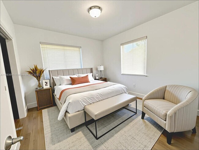 Foto del edificio - 1500 SW 18th St