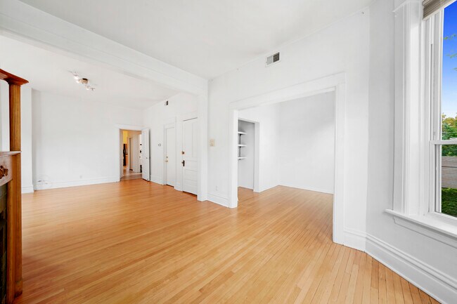 Living Room + Den - 2530 N Francisco Ave