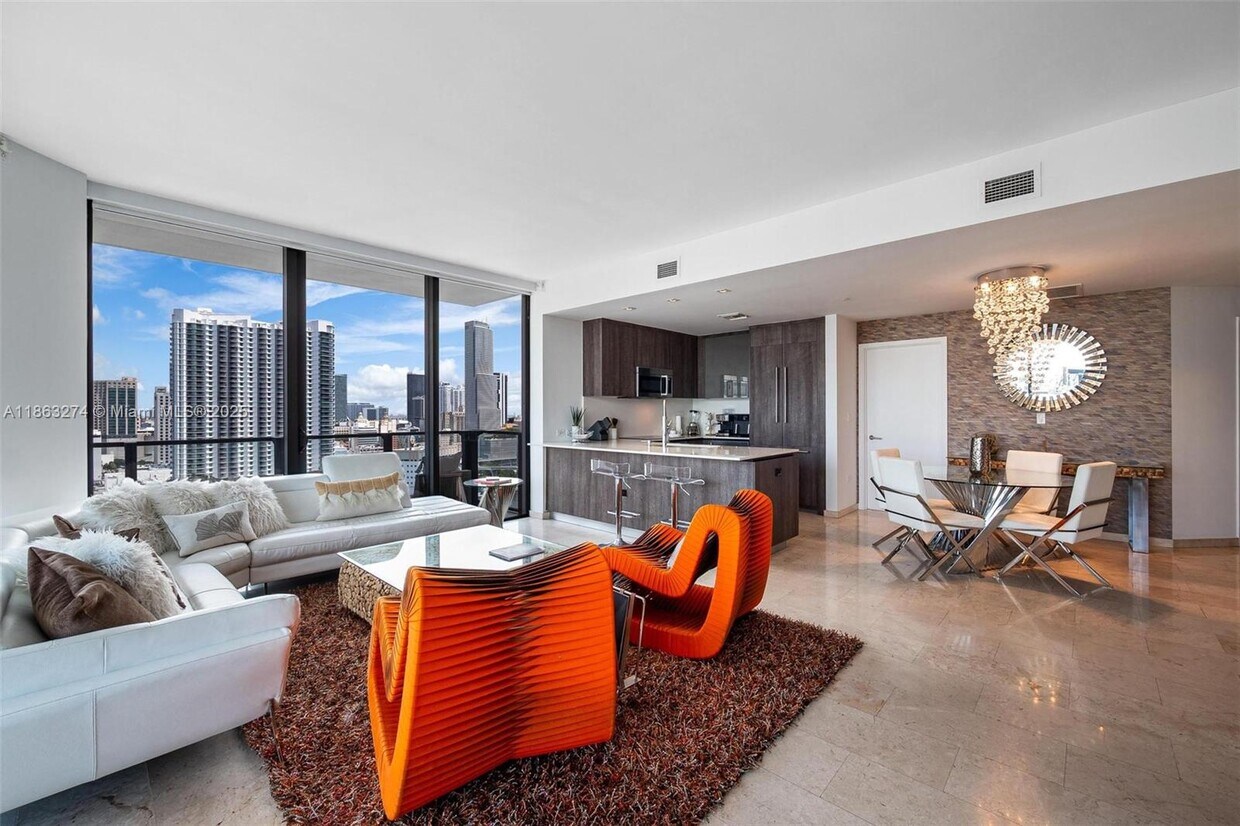 Foto principal - 88 SW 7th St