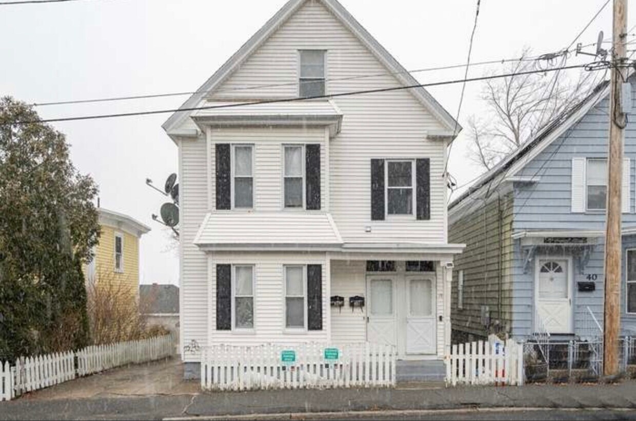 36 Fremont St Unit 1, Lowell, MA 01850 Apartments in Lowell, MA