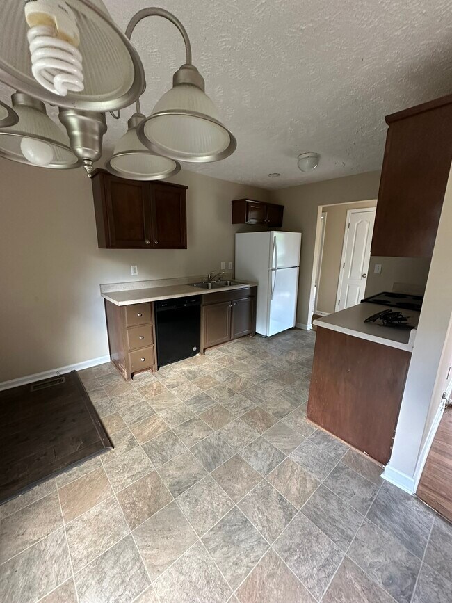 Foto del edificio - 104 Shirley Ct