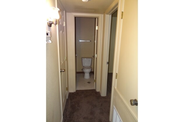 Otro - Brownstone Apartments