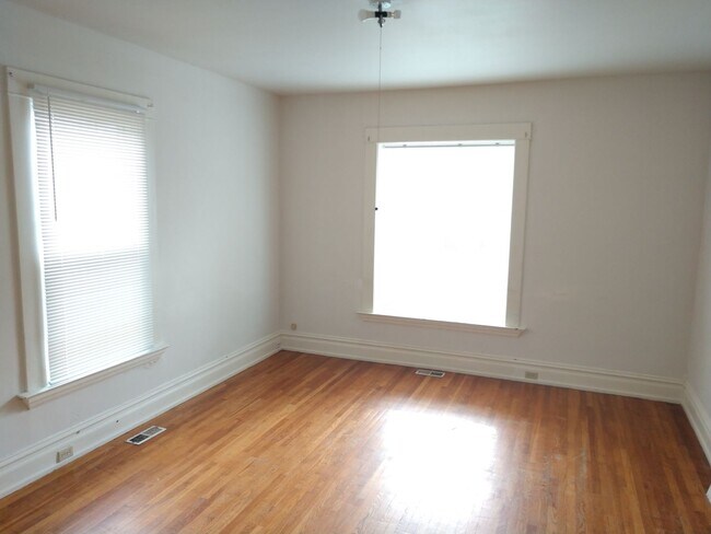 Foto del edificio - 2228 Yew St