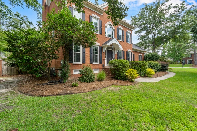 Building Photo - 101 Hollingwood Dr