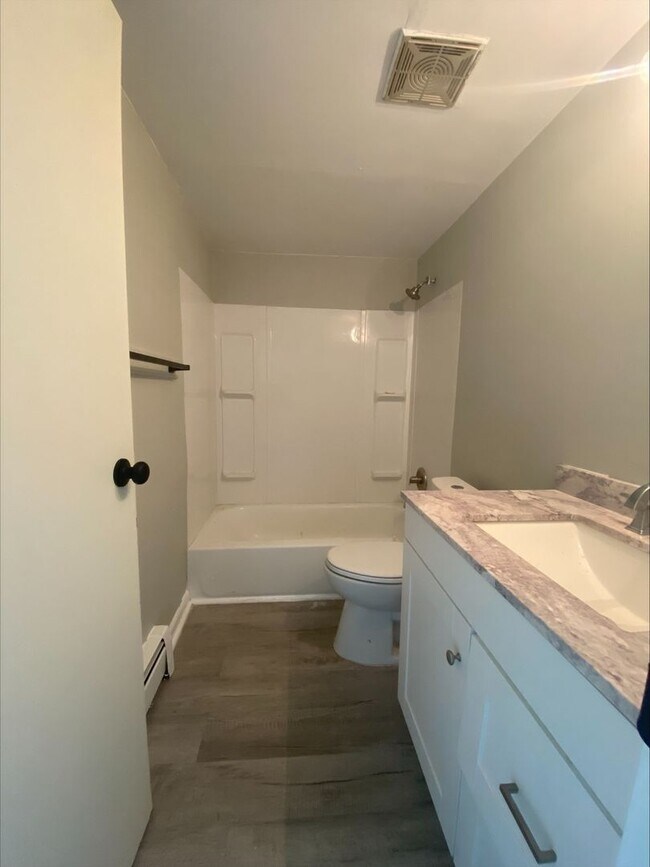 Building Photo - Oakhurst Apartments