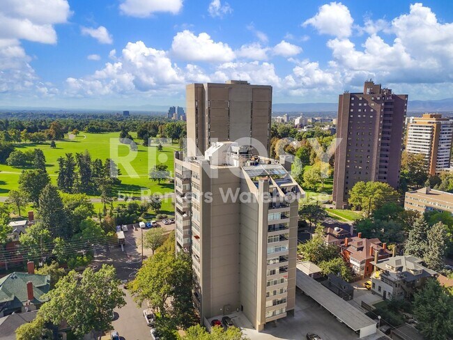 Building Photo - Penthouse Condo with Incredible Views Across from Cheesman Park
