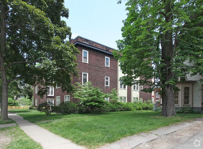Arnold Court Apartments - Arnold Park Apartments