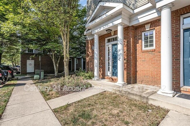 Building Photo - 3543 Huntley Manor Ln
