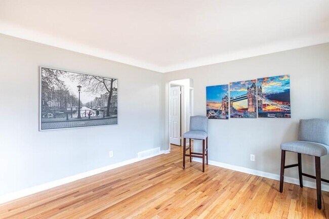 Foto del edificio - 2000 Woodside St