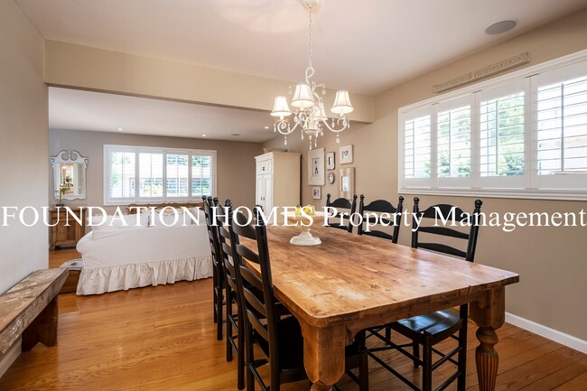 Foto del edificio - Gorgeous Ranch Style 4BD/2.5BA!  Outdoor Kitchen!  Hot Tub!  FOUNDATION