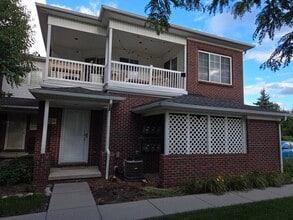 Building Photo - 6725 Boulder Pointe Dr