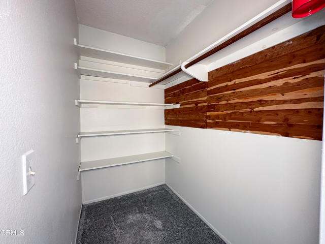 Building Photo - 242 N 5th St