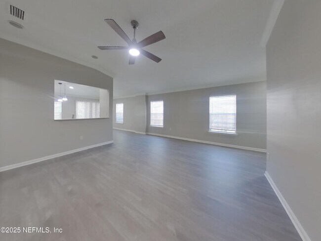 Foto del edificio - 76384 Deerwood Dr