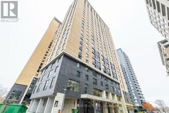 Building Photo - 105 Champagne Ave S