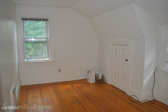 Foto del edificio - 1 br, 1 bath Condo - 109 Bowen St 3r Unit 3r