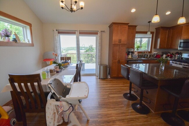 Building Photo - Spacious 4-Bedroom Home with Scenic Views ...