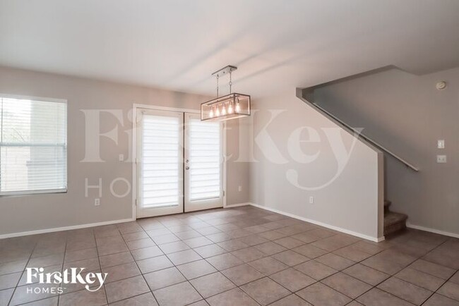 Building Photo - 2758 N Saramano Ln