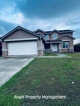 Building Photo - 1168 Oak Haven Way