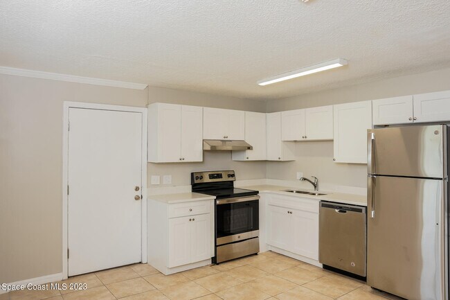 Foto del edificio - 700 Fairhaven St NE