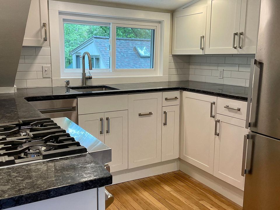 Foto principal - 2156 Lansing St SE