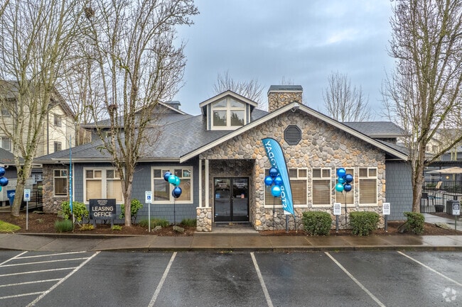 Leasing Center - Springfield Meadows