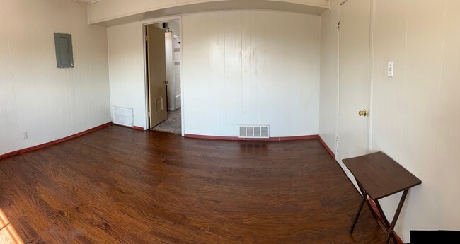 Building Photo - Broadway Apartments