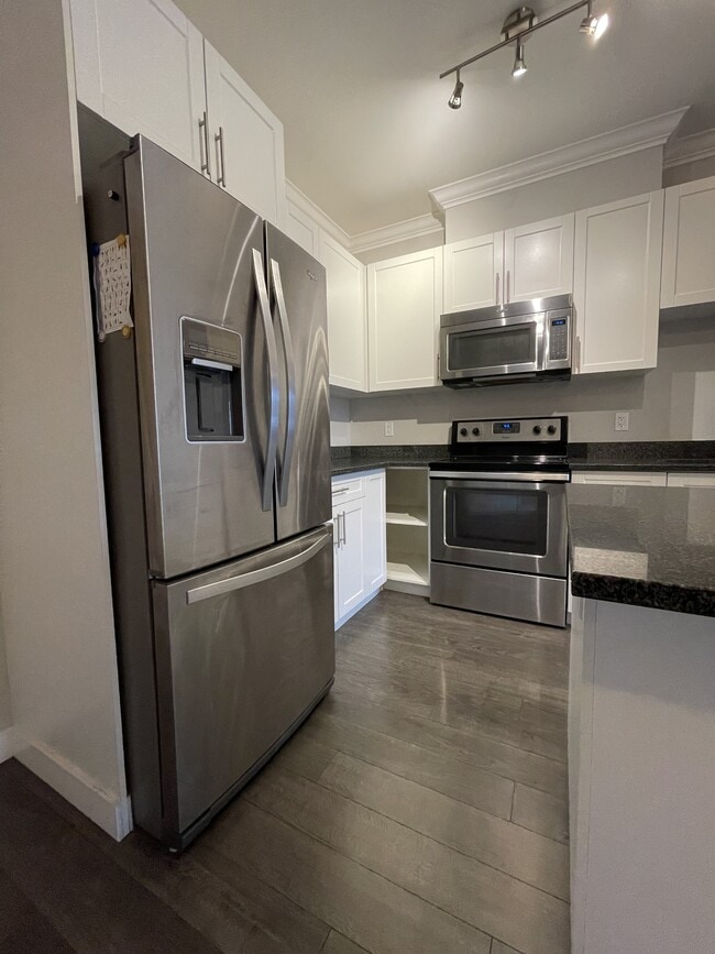 Building Photo - 11580-11223 223 St