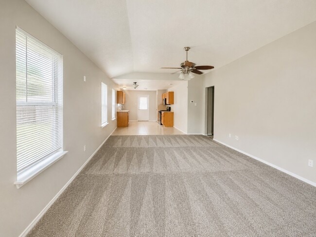 Building Photo - 14942 Sunset Creek Dr
