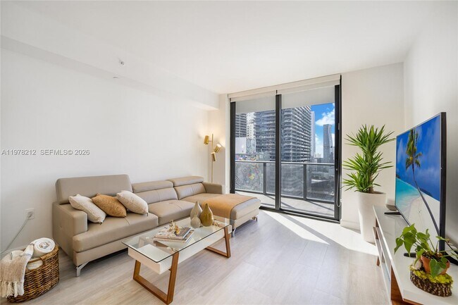 Foto del edificio - 45 SW 9th St