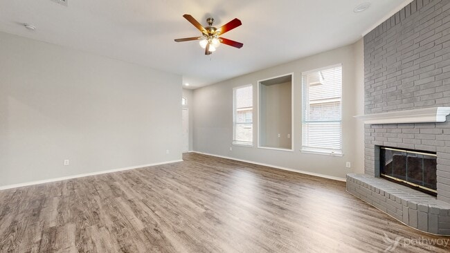 Building Photo - 346 Leisure Ln
