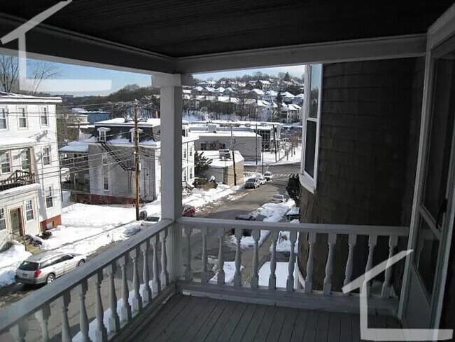 Foto del edificio - Brighton 3 Bed Available now