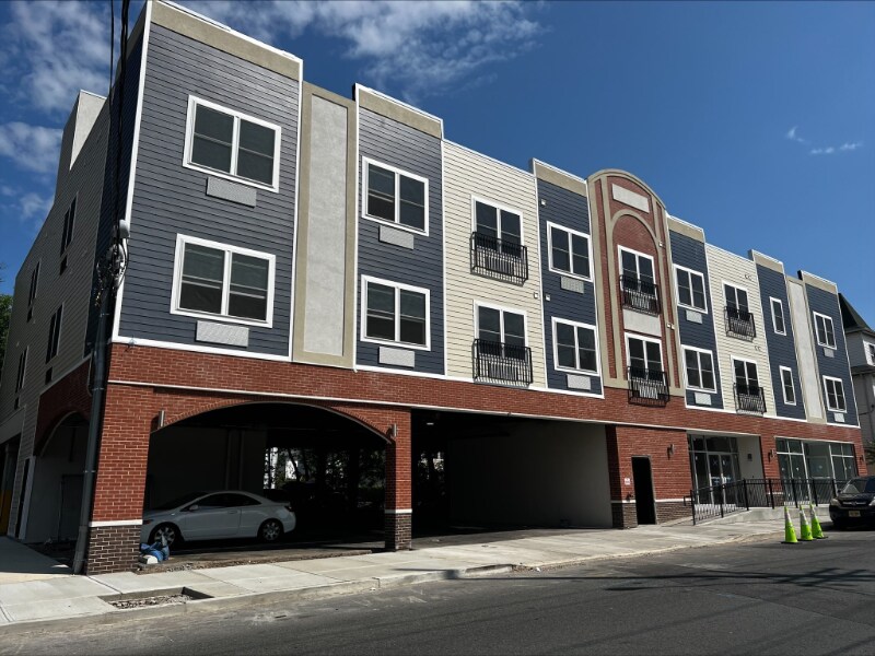 Foto principal - 1127-1135 Stuyvesant Ave.