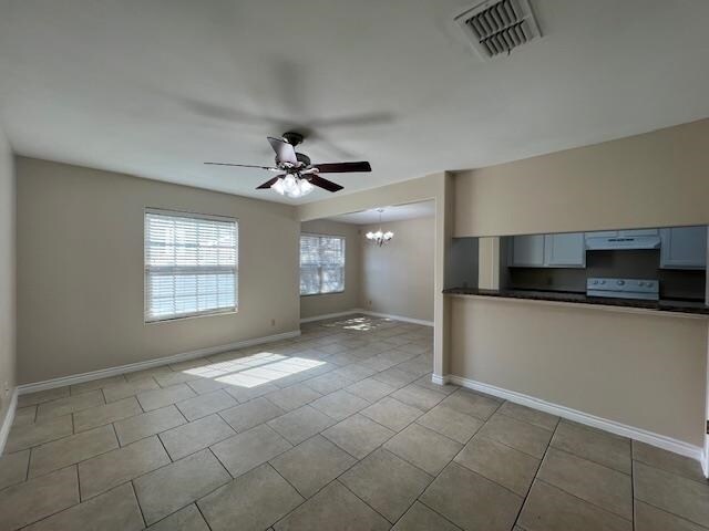 Building Photo - 2720 Camelot Dr