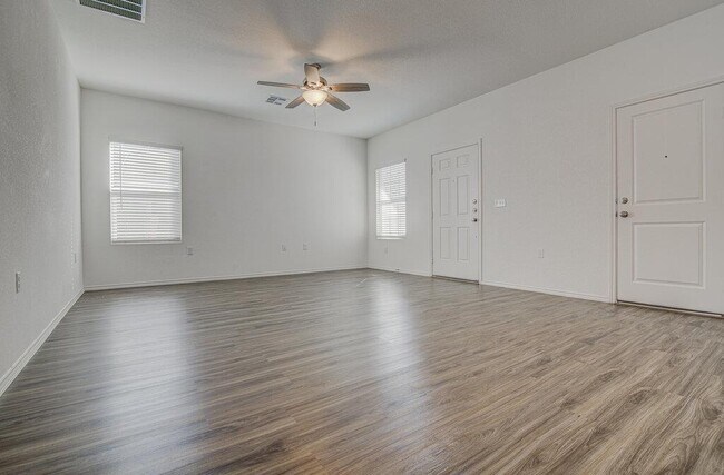 Foto del edificio - 14112 Lyndora Ln