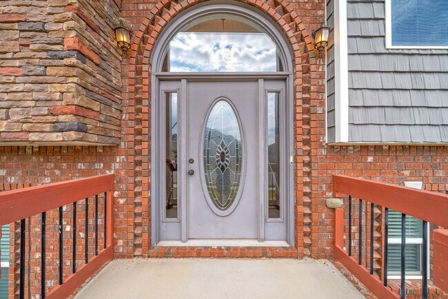 Building Photo - 1227 Brigade Dr