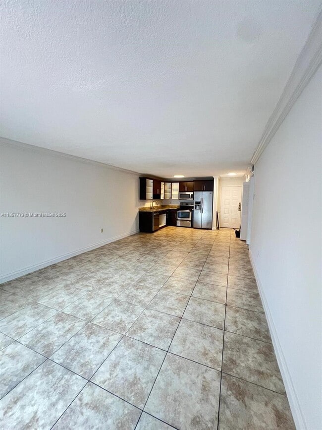 Foto del edificio - 7010 NW 186th St
