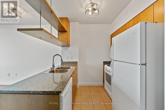 Building Photo - 3 Navy Wharf Ct