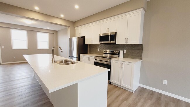 Building Photo - 2072 Wonnacott Way SW