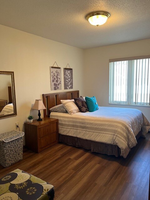 Foto del edificio - 1000 Linden Dr