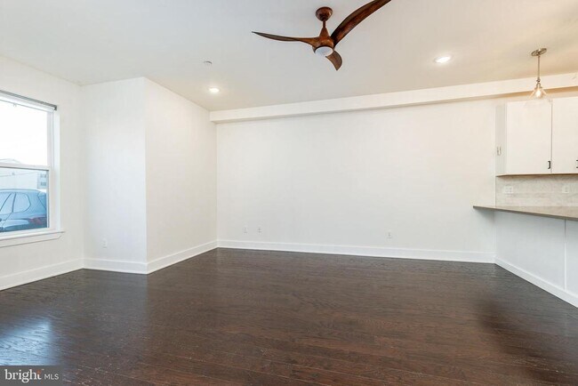 Foto del edificio - 518 W Montgomery Ave