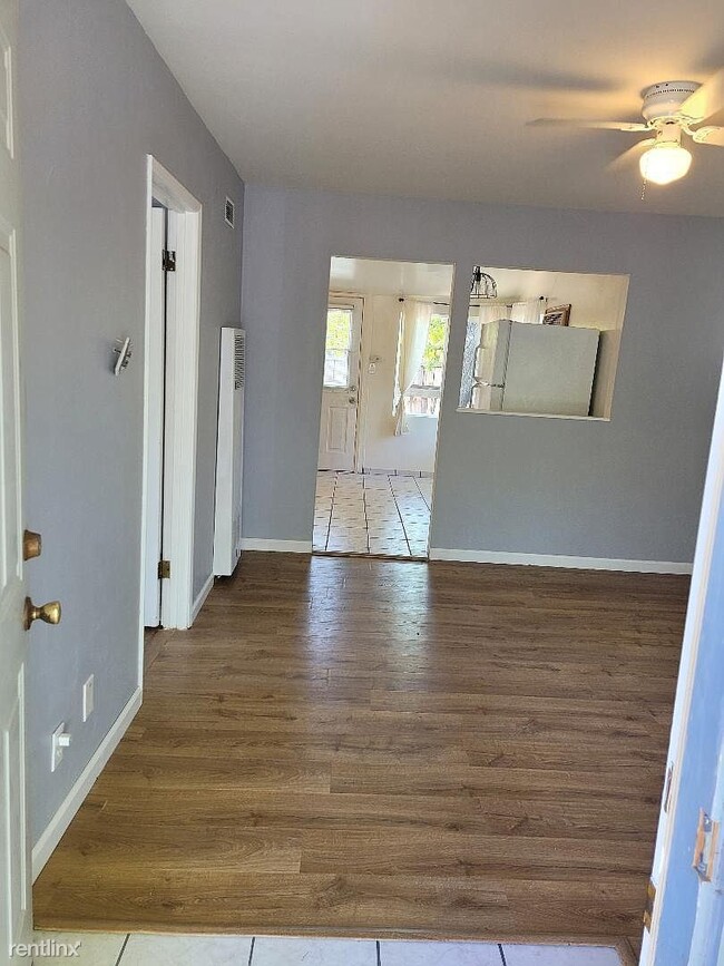 Building Photo - 1 br, 1 bath House - 3713 Valley Vista Rd