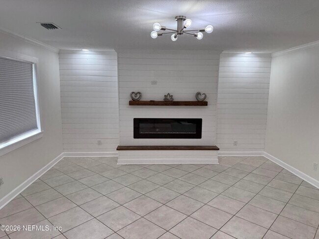 Foto del edificio - 1324 Grandview Dr