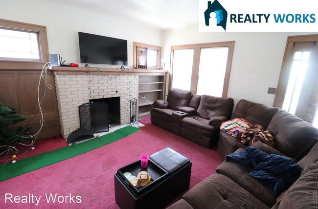 Building Photo - 5 br, 2.5 bath House - 4845 Leighton Ave