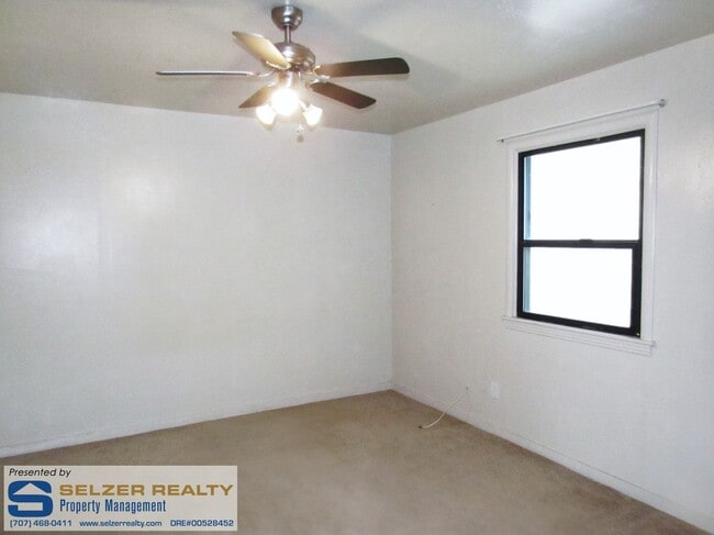 Foto del edificio - Cozy & conveniently located 1 bd. duplex!