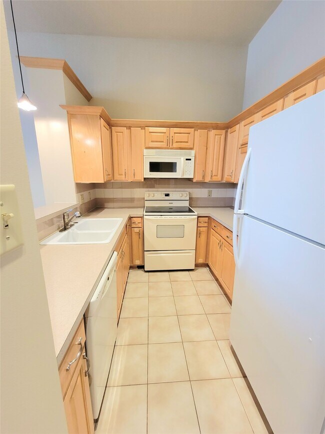 Foto del edificio - 2315 Harborside Dr